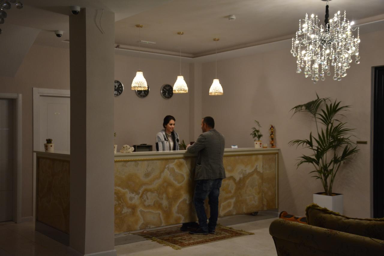 Hotel Turizem Shkelzeni Bajram Curr Exterior foto