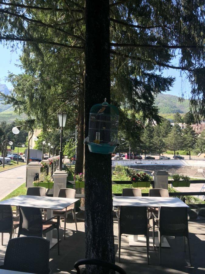 Hotel Turizem Shkelzeni Bajram Curr Exterior foto