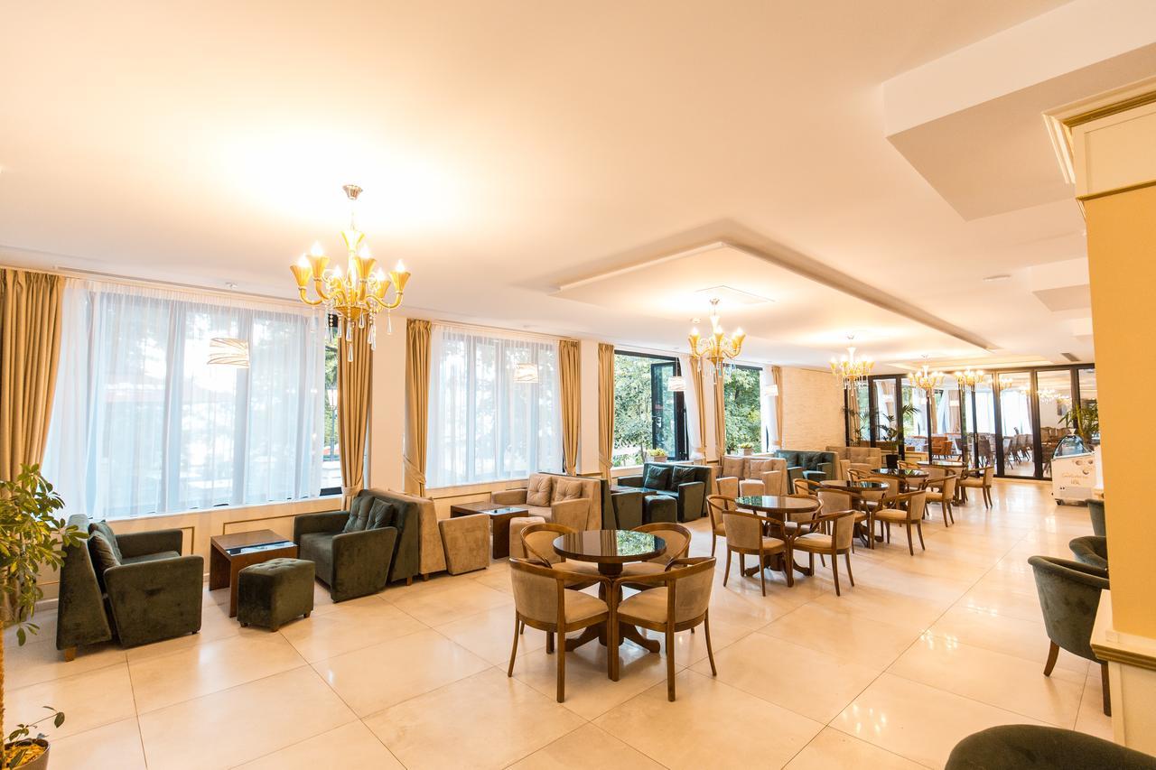 Hotel Turizem Shkelzeni Bajram Curr Exterior foto