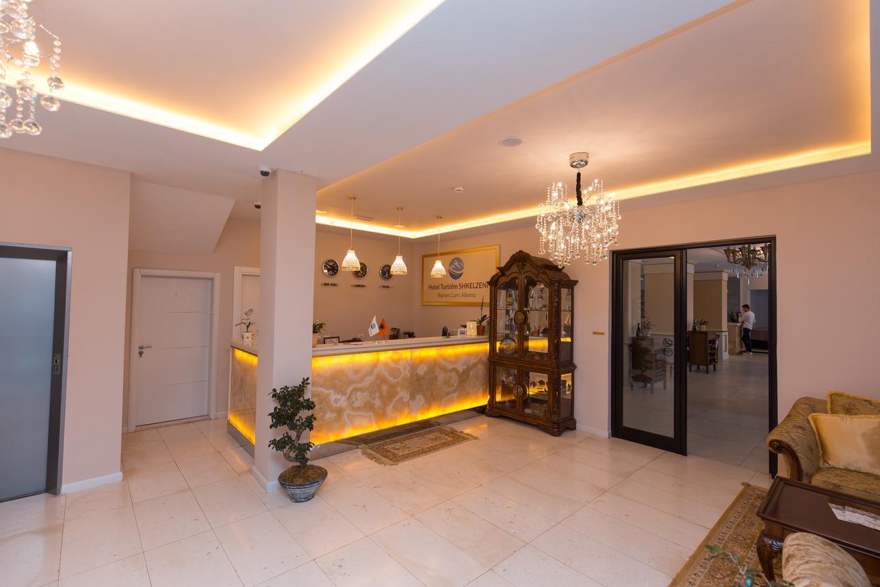 Hotel Turizem Shkelzeni Bajram Curr Exterior foto