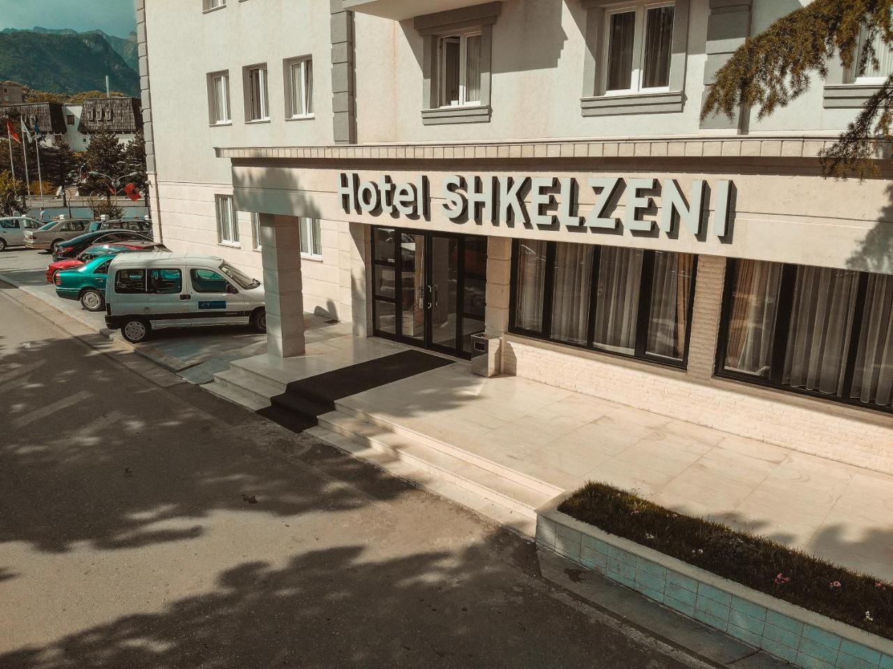 Hotel Turizem Shkelzeni Bajram Curr Exterior foto