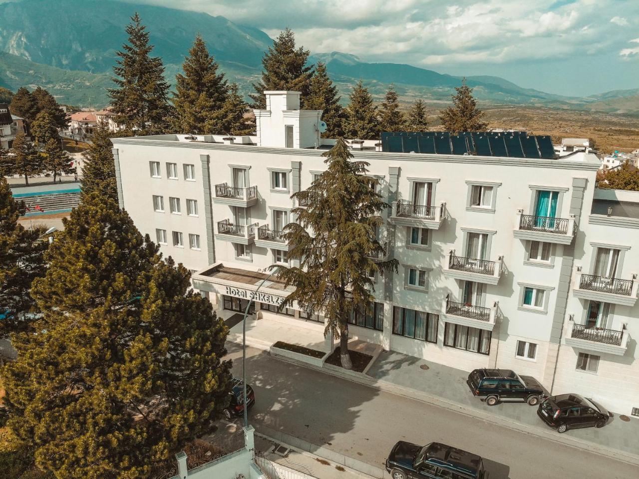 Hotel Turizem Shkelzeni Bajram Curr Exterior foto